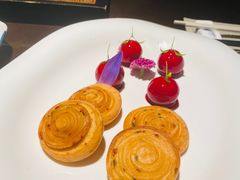 -江上荟·创意中国菜(绿地缤纷城店)