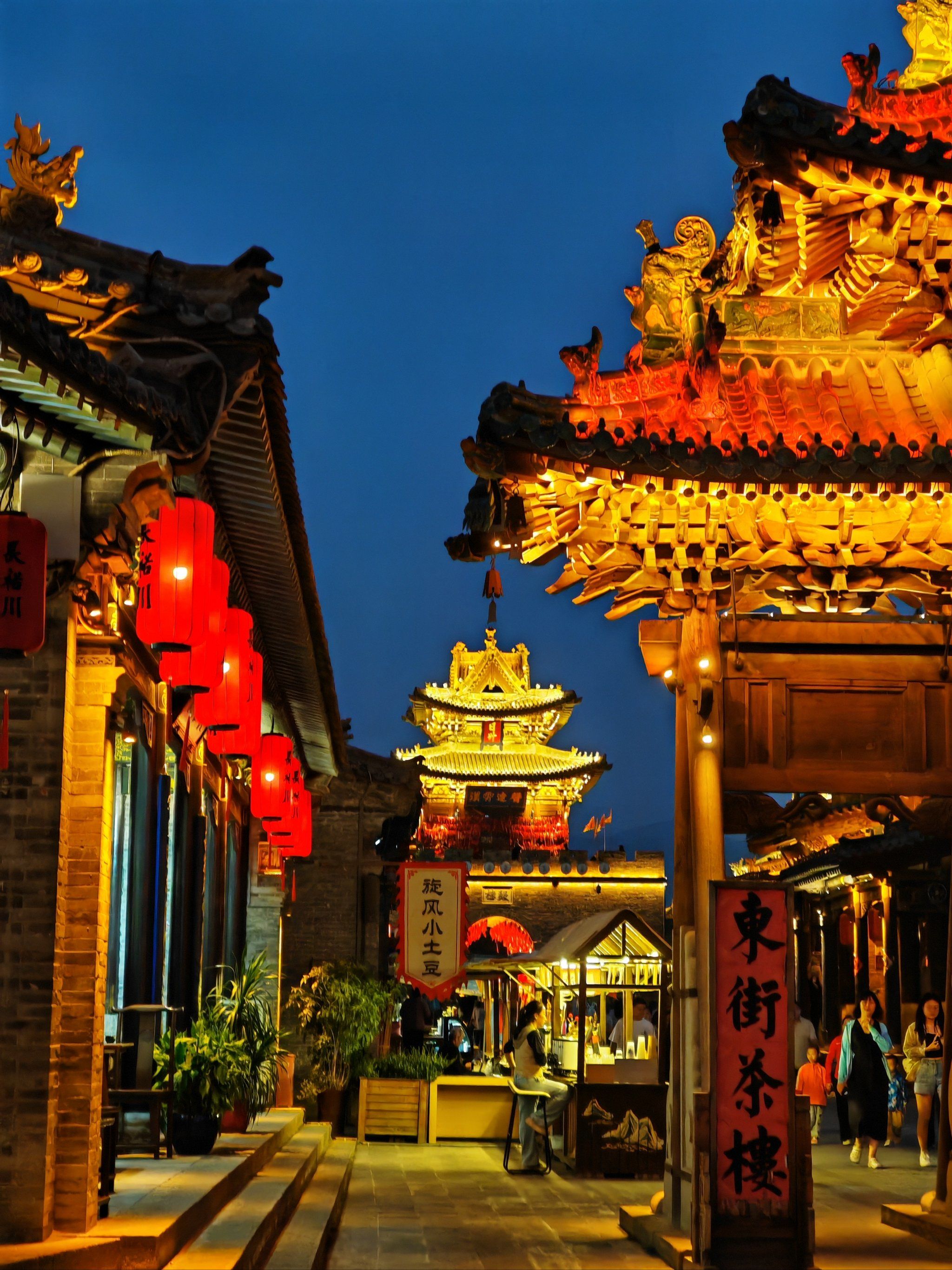 相约古城夜景#文化街区超美风光
漫步太原古县城
推荐下午来溜达