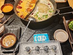 -鹿鸣山草本茶香火锅(园西路店)