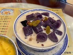 -广信牛奶甜品世家(台东店)
