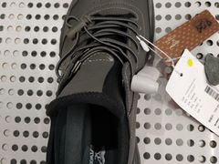 -唯品会(北京国瑞城店)
