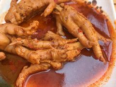 -爆炸头阿姨小四川正宗川味小吃(无任何分店)