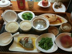 点击看大图 月子饭-馨月汇·一悦馨香月子中心(前滩店)