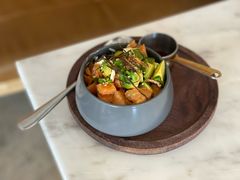三文鱼牛油果波奇碗-The Rug Cafe(王府中环店)