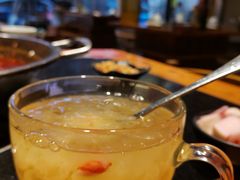 鲜炖银耳汤-小饕荟雅安贡椒鱼鲜馆(广福桥店)