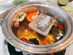 鲜花锅-一叶一世界·素食餐厅(锦华万达店)