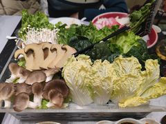 -红鼎豆捞·非遗鲍皇汤火锅(宝丰路店)