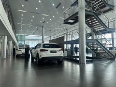 -天津波士信达奔驰4S店(卫津南路店)