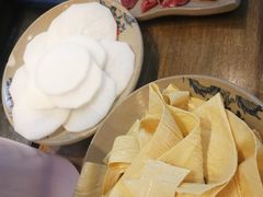 火锅豆皮-小龙坎老火锅(北京三里屯店)