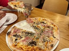 -城市大道红炉披萨烘焙坊