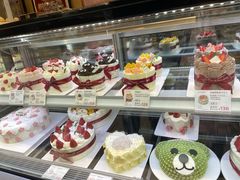 -花花卷卷·鲜食蛋糕(静安久光百货店)