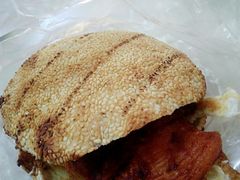 烧饼夹里脊鸡蛋-慕民美食家