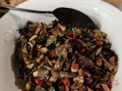 -洞庭土菜小炒馆(易发广场店)