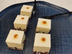 鲜奶红豆糕-品海楼·大连海胆锅贴馆(东港店)