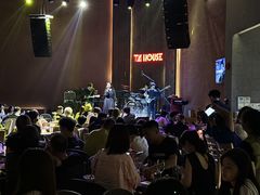 -TZ House音乐现场(来福士中心店)