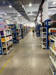 -逝水玩具折扣店