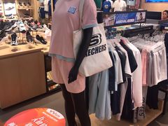 -永旺黄岛购物中心