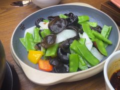 -云海肴·汽锅鸡·云南菜(天山百盛优客店)