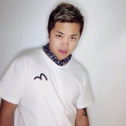 点击看大图 -MONE美发沙龙