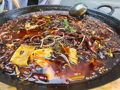 老铁锅秘制美蛙-鸿顺老铁锅美蛙鱼府(解放碑店)