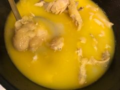 -鲜入围煮花胶鸡海鲜火锅