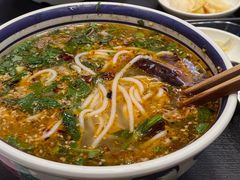 -云阿蛮云南生烫牛肉米线(奉贤路店)