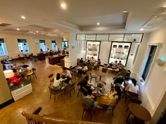 大堂-星巴克臻选(广州沙面店)