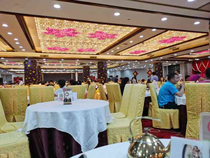 百合豪宴(龙岗店)-"一家老牌的酒楼!之前来过一次,觉得味道.