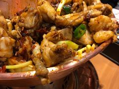二哥芋儿蛙-炉小二铜锅牛蛙•川湘菜(三里屯店)