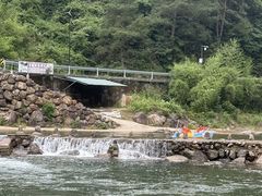 -安吉龙王山峡谷漂流