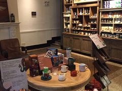 零售区-星巴克臻选(广州沙面店)