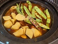 -哈尔滨烧烤·山河村铁锅炖(交大店)