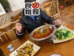 -石磨豆花家常菜·牦牛排土火锅