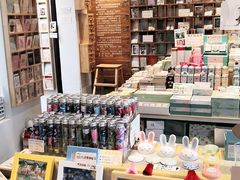 -猫的天空之城概念书店(苏州平江店)
