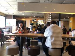 -麦当劳(百荣世贸商城店)