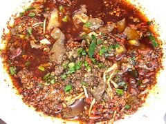紹子鸭血-百年粉蒸牛肉