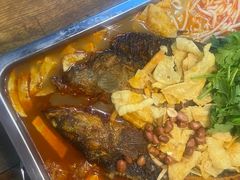 -在巷子里的烤肉店·螺蛳粉烤鱼·牛蛙(和美城店)