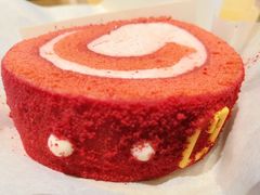 草莓红丝绒瑞士卷-星巴克(北京三里屯SOHO一店)