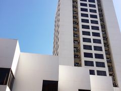 -燕山大酒店