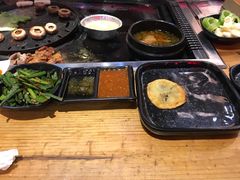 -杀猪天·韩国烤肉(铁路街第一分店)