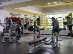 -健变健身俱乐部(前海天虹商场店)