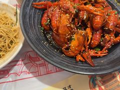 -肥肥虾庄·金牌油焖大虾(汉口城市广场店)
