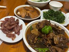 -山里人家土菜馆(茅山店)