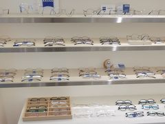 -视野联行眼镜·蔡司·尼康·授权优选门店(青浦宝龙店)