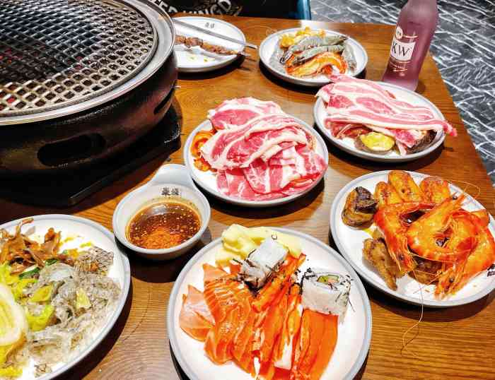 东盛炭烤自助料理(长泰广场店)-"和朋友约了元旦过来吃个自助,这边