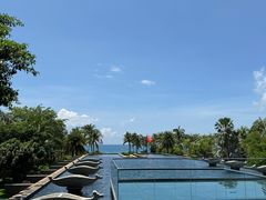 -亚龙湾喜来登·美景台大堂吧