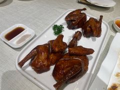 脆皮烧顶鸽-御宝轩(益丰·外滩源店)