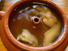 云南名材汽锅鸡&nbsp;/例-丽江金茂凯悦臻选酒店-滇香馆