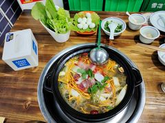 -云南印象昭通天麻火腿鸡(新疆石油花园二期店)