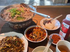 -肖四女乐山跷脚牛肉(南汇大学城生活广场店)